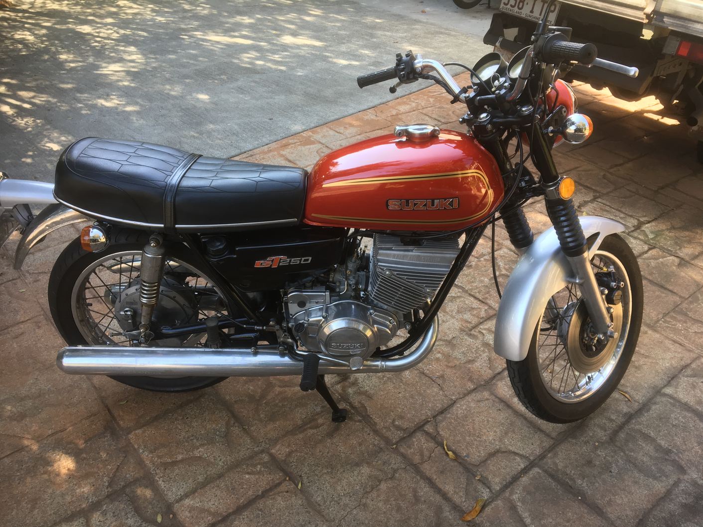 Suzuki GT250